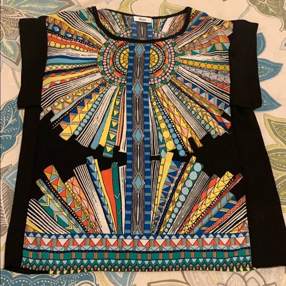 Really cute sleeveless tribal print top!